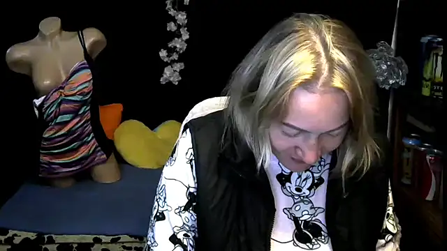 wLESLYMOSw online show from 3, 11, 2025