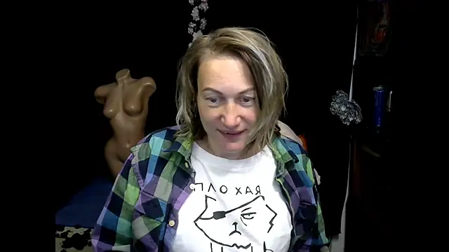 wLESLYMOSw online show from 25, 9, 2025