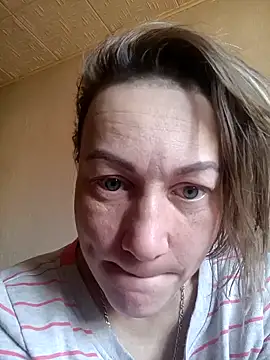 wLESLYMOSw online show from 9, 2, 2025