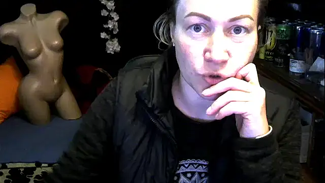 wLESLYMOSw online show from 23, 10, 2025