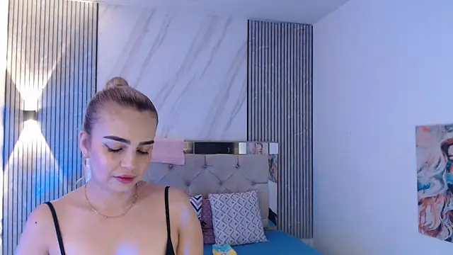 ashley  tylor online show from 15, 4, 2026