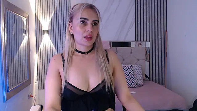 ashley  tylor online show from 11, 4, 2026