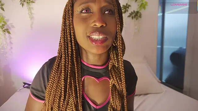 Snapshot of EmmaSanzz_ chatting on 18, 12, 2025 EmmaSanzz online show from 18, 12, 2025