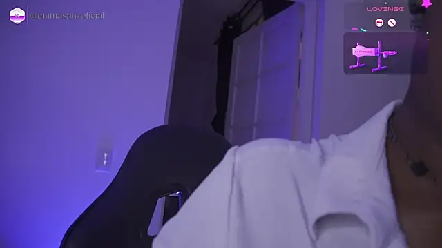 EmmaSanzz  online show from 10, 4, 2026