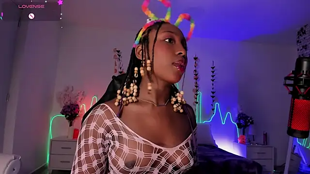 EmmaSanzz  online show from 17, 10, 2025