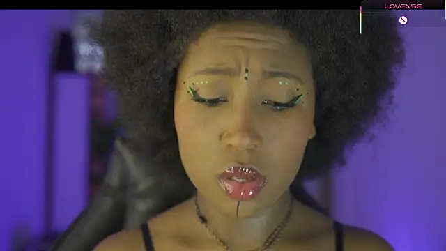 Snapshot of EmmaSanzz_ chatting on 23, 2, 2026 EmmaSanzz online show from 23, 2, 2026