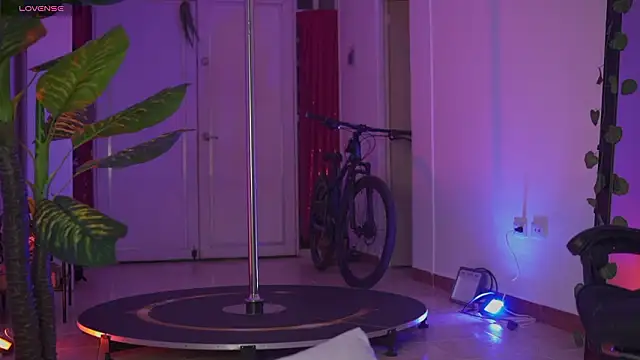 Snapshot of EmmaSanzz_ chatting on 27, 2, 2026 EmmaSanzz online show from 27, 2, 2026