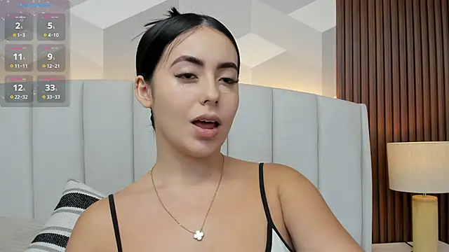 Julietasantos   online show from 28, 11, 2025