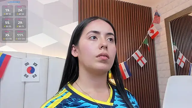Snapshot of Julietasantos__ chatting on 7, 7, 2026 Julietasantos online show from 7, 7, 2026