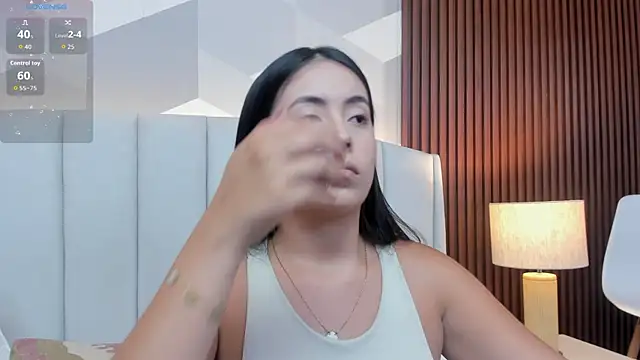 Julietasantos   online show from 25, 5, 2026