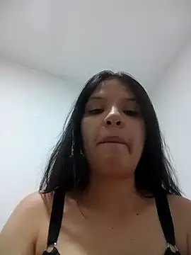 CoralGreenn online show from 3, 10, 2025