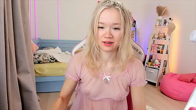 Lily Young online show from 29, 11, 2025