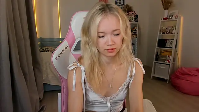 Lily Young online show from 9, 10, 2025