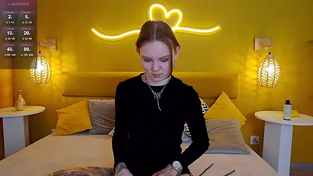 lessysweety online show from 15, 9, 2025