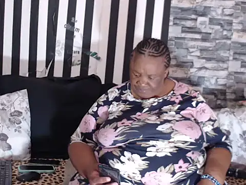 BigHotMatureXx online show from 18, 2, 2026