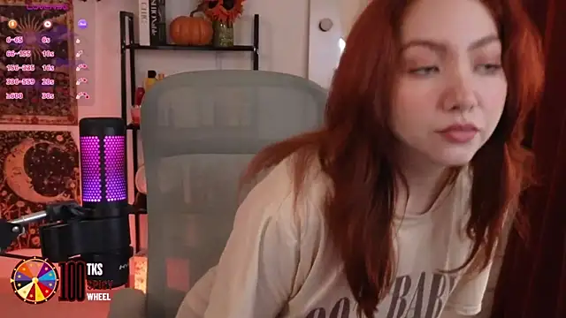 LilyVelvett online show from 3, 10, 2025