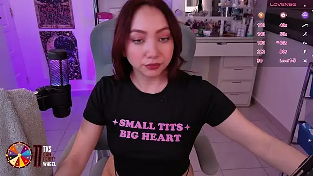 LilyVelvett online show from 18, 6, 2026