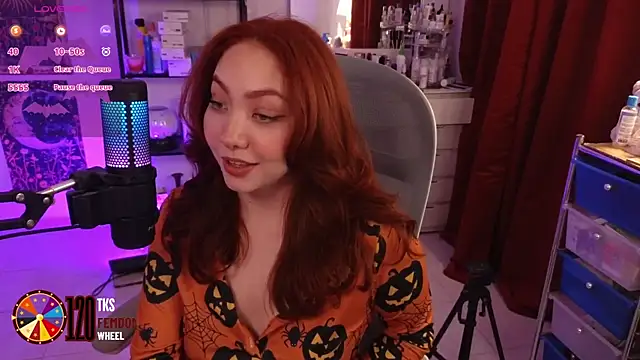 LilyVelvett online show from 16, 10, 2025