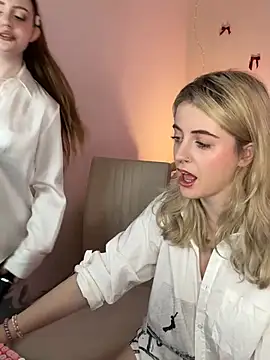 your favoritegirls online show from 12, 2, 2025