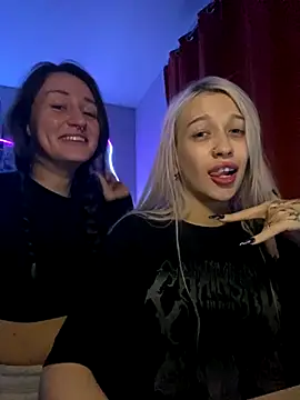 Snapshot of Dooubletroublee chatting on 21, 9, 2025 Dooubletroublee online show from 21, 9, 2025