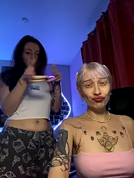 Snapshot of Dooubletroublee chatting on 25, 9, 2025 Dooubletroublee online show from 25, 9, 2025