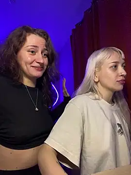 Snapshot of Dooubletroublee chatting on 30, 9, 2025 Dooubletroublee online show from 30, 9, 2025