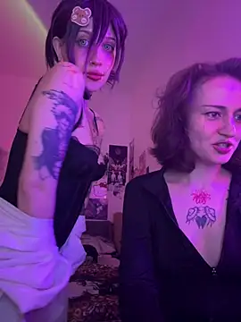 Dooubletroublee online show from 17, 6, 2026