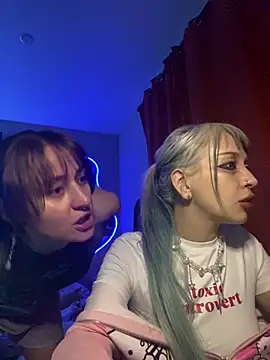 Snapshot of Dooubletroublee chatting on 13, 11, 2025 Dooubletroublee online show from 13, 11, 2025