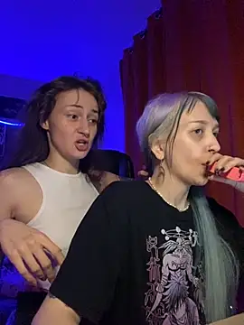 Snapshot of Dooubletroublee chatting on 6, 11, 2025 Dooubletroublee online show from 6, 11, 2025