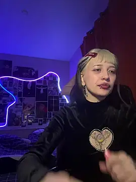 Dooubletroublee online show from 8, 4, 2026