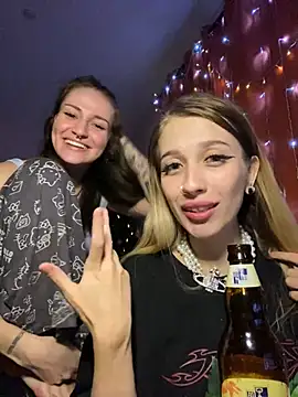 Snapshot of Dooubletroublee chatting on 3, 2, 2025 Dooubletroublee online show from 3, 2, 2025