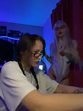 Snapshot of Dooubletroublee chatting on 3, 10, 2025 Dooubletroublee online show from 3, 10, 2025