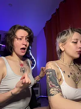 Dooubletroublee online show from 24, 3, 2026