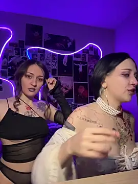 Snapshot of Dooubletroublee chatting on 10, 2, 2026 Dooubletroublee online show from 10, 2, 2026