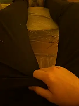 Snapshot of cussy007 chatting on 9, 2, 2026 cussy007 online show from 9, 2, 2026