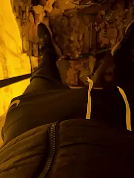 Snapshot of cussy007 chatting on 12, 1, 2026 cussy007 online show from 12, 1, 2026