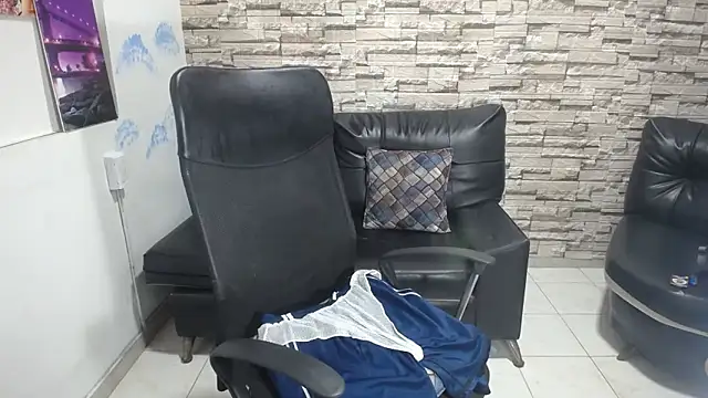 Heidy Sumers online show from 8, 9, 2025