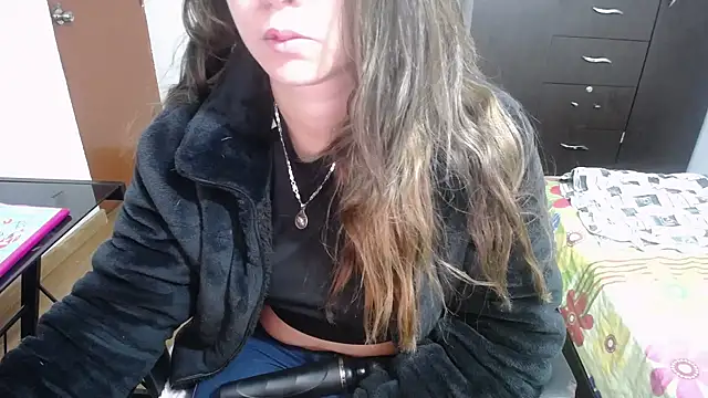 Luna girlhot  online show from 5, 3, 2025