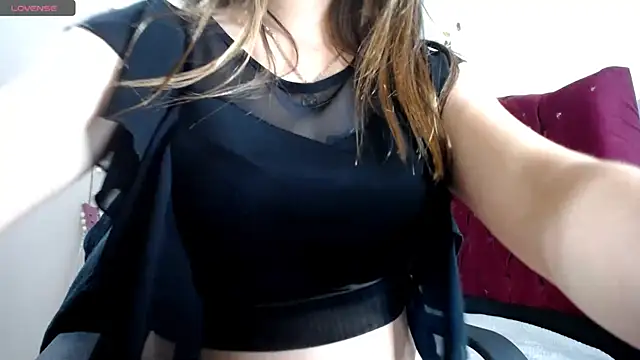 Luna girlhot  online show from 18, 12, 2024