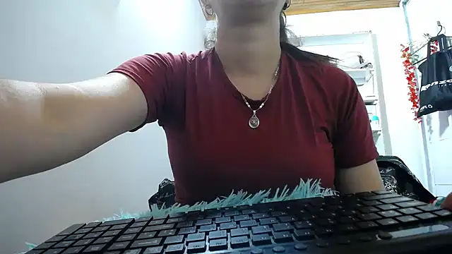 Luna girlhot  online show from 29, 4, 2026