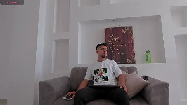 PittAndLunaa online show from 1, 3, 2026