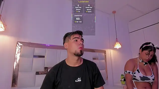 PittAndLunaa online show from 4, 12, 2025