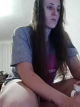 Snapshot of emeli_moon chatting on 19, 10, 2025 emeli moon online show from 19, 10, 2025