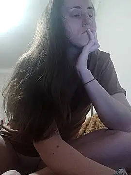 Snapshot of emeli_moon chatting on 16, 3, 2025 emeli moon online show from 16, 3, 2025