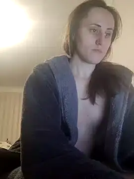 Snapshot of emeli_moon chatting on 11, 1, 2025 emeli moon online show from 11, 1, 2025