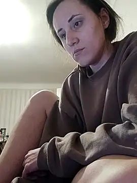 Snapshot of emeli_moon chatting on 2, 11, 2025 emeli moon online show from 2, 11, 2025