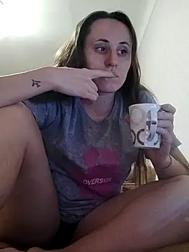 Snapshot of emeli_moon chatting on 5, 10, 2025 emeli moon online show from 5, 10, 2025