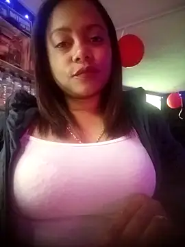 Snapshot of miakatalella23 chatting on 24, 9, 2025 miakatalella23 online show from 24, 9, 2025