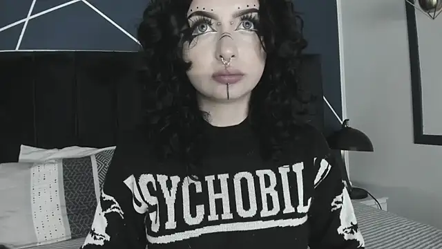 Adeelinee online show from 18, 2, 2025