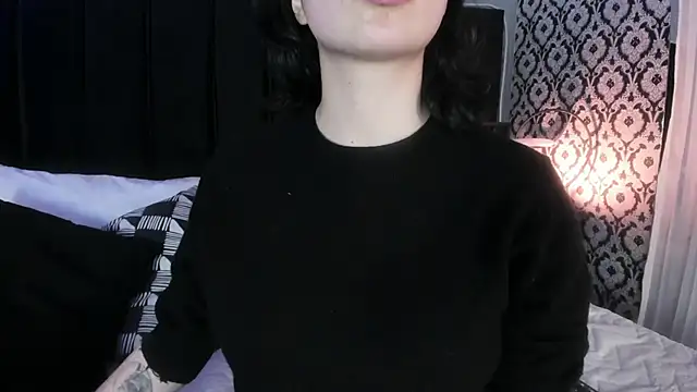 Adeelinee online show from 3, 3, 2026